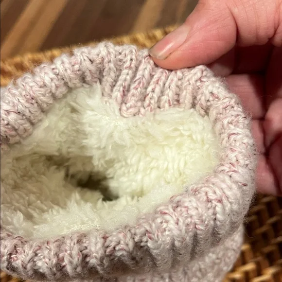 Lemon Women's Soft Pink Slipper Socks - Picture 3 of 6